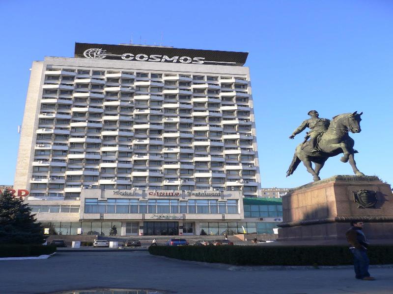 Cosmos Hotel Chisinau Exterior photo